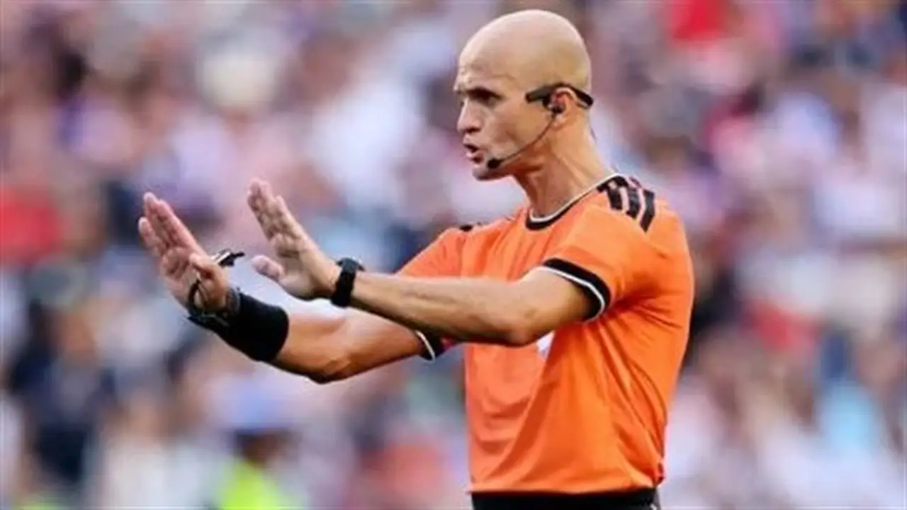 أدهم مخادمة يعيد التحكيم العربي إلى نهائي كأس العالم