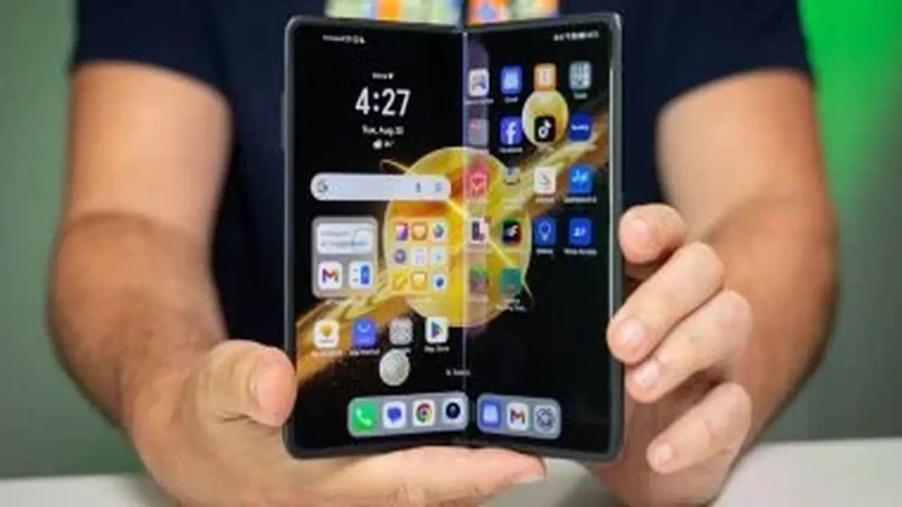 توقعات بزيادة أسعار الهواتف القابلة للطّي مع دخول iPhone Fold السوق