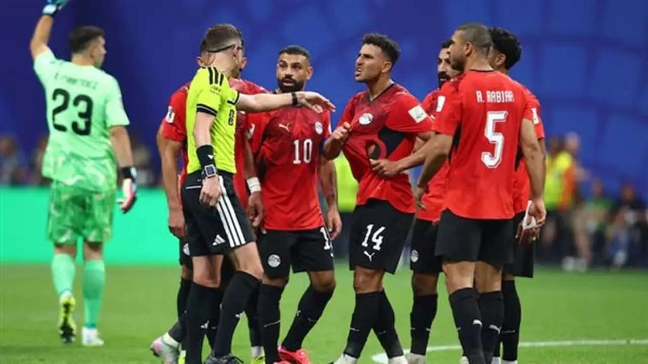هل تعرض منتخب مصر لظلم تحكيمي أمام الأرجنتين؟