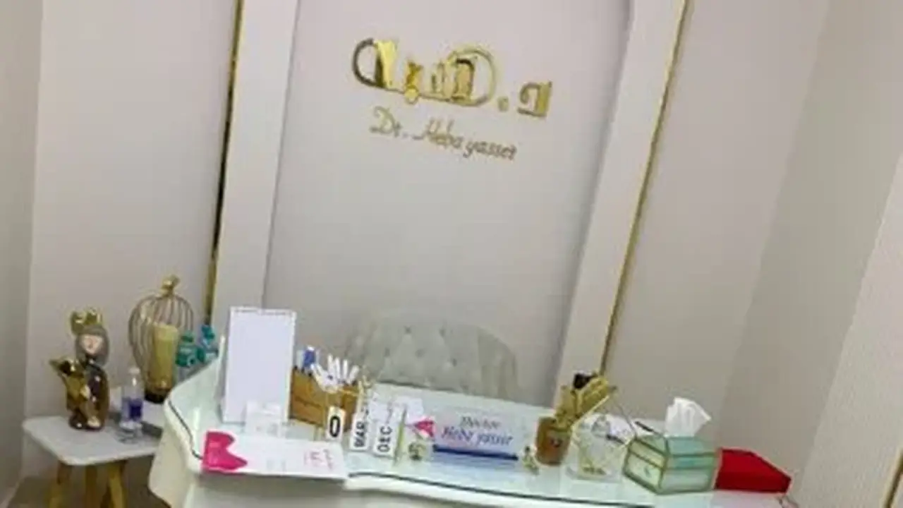 وزارة الصحة تغلق منشأتين غير مرخصتين في الإسماعيلية والجيزة وتضبط سيدة تنتحل صفة طبيب