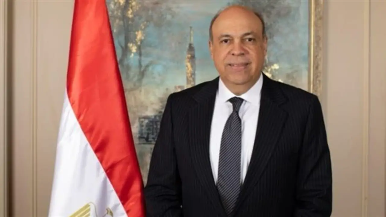 استقبال وزراء الطيران والرياضة والصحة لبعثة منتخب مصر في مطار العلمين الدولي