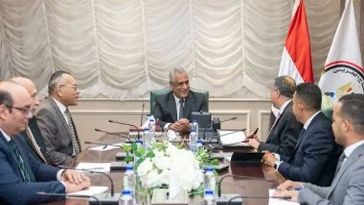 وزير الإنتاج الحربي يؤكد أهمية الشراكات الصناعية لدعم الاقتصاد الوطني