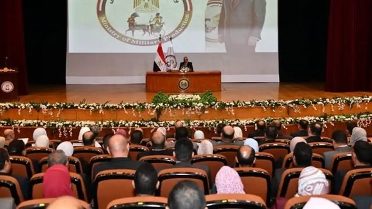 وزير الإنتاج الحربي يؤكد: الاستثمار في العنصر البشري ركيزة أساسية لتطوير الصناعة