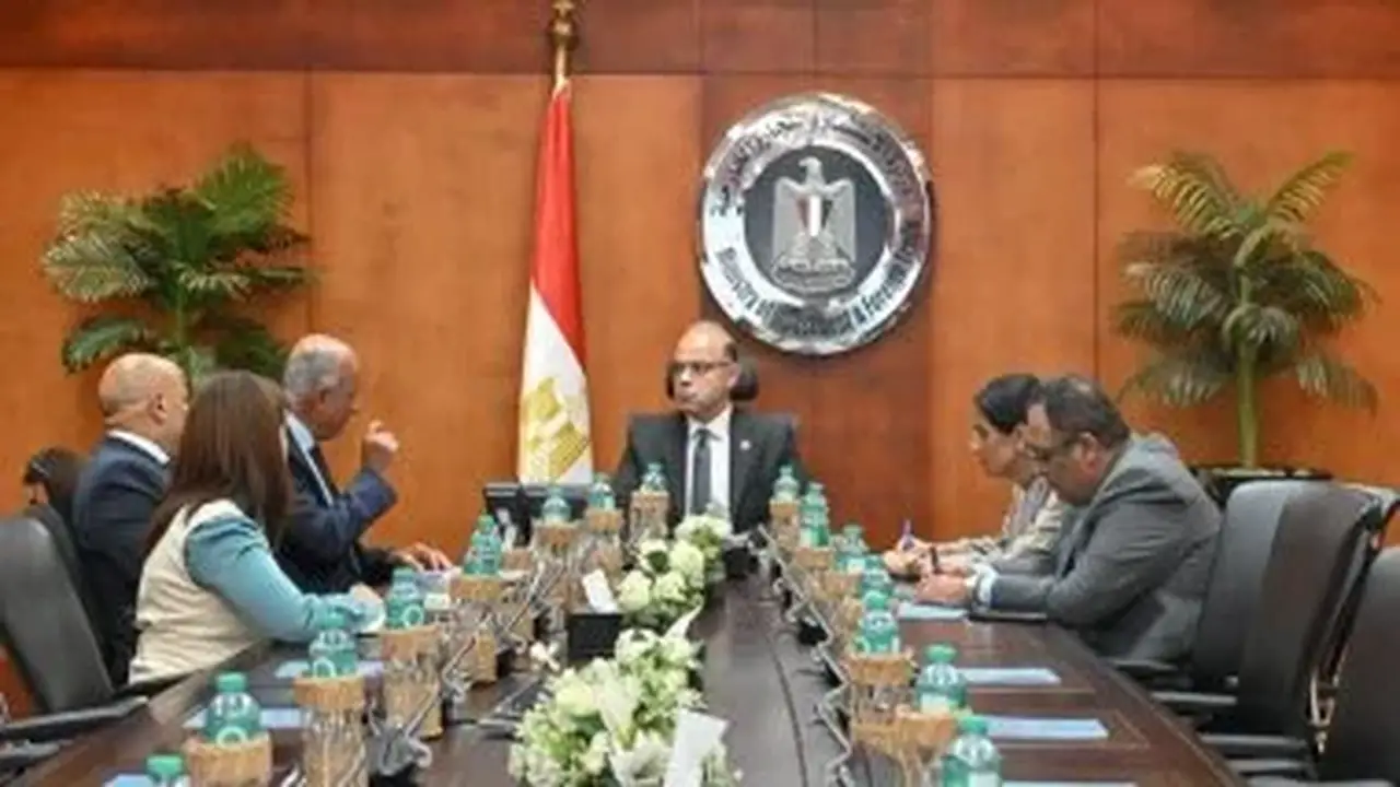 وزير الاستثمار يناقش سبل توجيه التمويلات الدولية لدعم التحول الأخضر