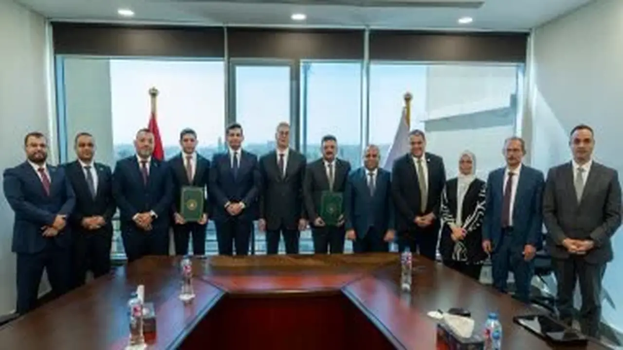 وزير البترول يشهد توقيع مذكرة تفاهم مع جينيسيس لتطوير مشروع للفوسفات