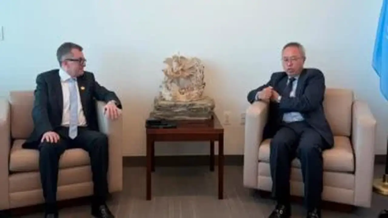 وزير التخطيط يناقش مع وكيل الأمين العام للأمم المتحدة رؤية ما بعد 2030