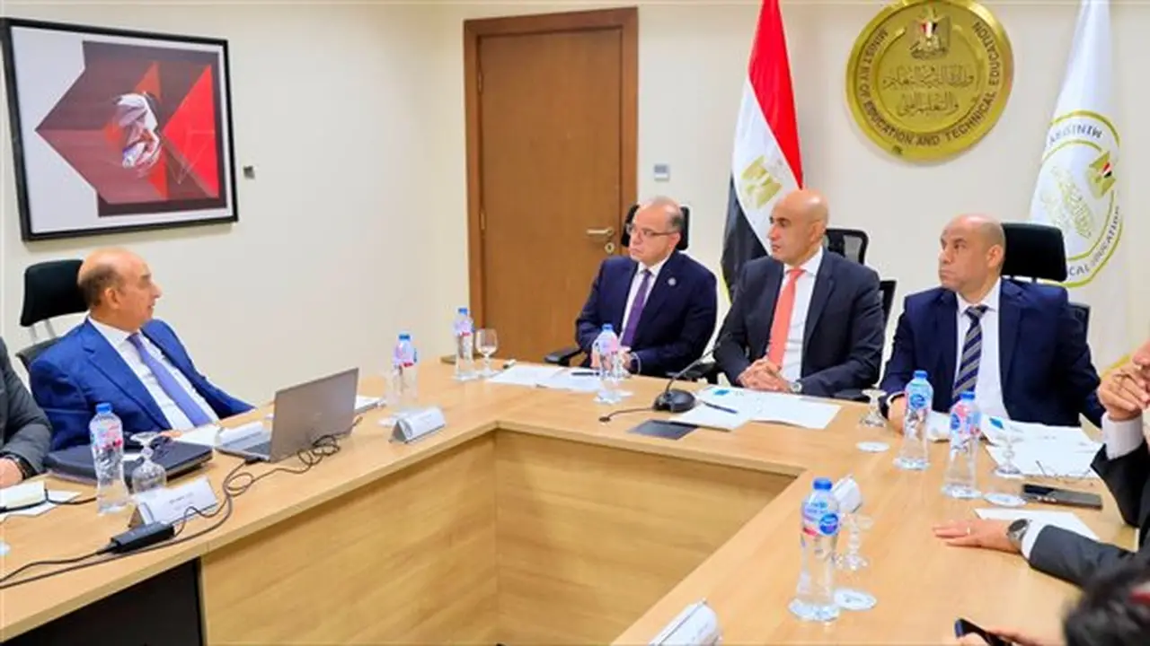 وزير التعليم يبحث سبل تعزيز كفاءة التعليم الفني بالشراكة مع القطاع الخاص