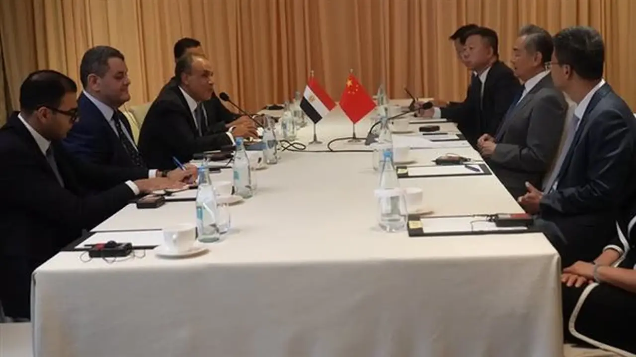 وزير الخارجية المصري يبحث مع نظيره الصيني سبل تعزيز الشراكة الاستراتيجية