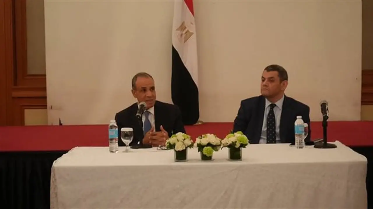 وزير الخارجية يستعرض جهود تطوير الخدمات القنصلية والرقمنة خلال لقائه بالجالية المصرية في مانيلا