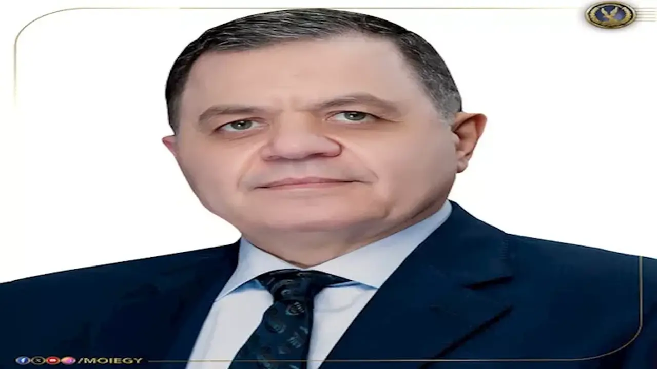 تهنئة وزير الداخلية بمناسبة الذكرى الـ74 لثورة يوليو المجيدة