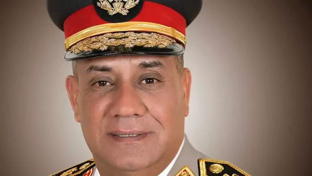 وزير الدفاع يتوجه إلى تركيا على رأس وفد عسكري رفيع المستوى