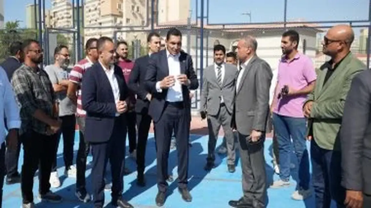 تفقد وزير الرياضة ورئيس جهاز مدينة العلمين المنشآت الرياضية في منطقة الإسكان