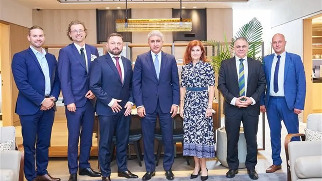 وزير السياحة يلتقي بمسئولي اتحاد منظمي الرحلات التشيكي وكبار منظمي الرحلات ومنصة الحجز الإلكتروني الرائدة في شرق أوروبا