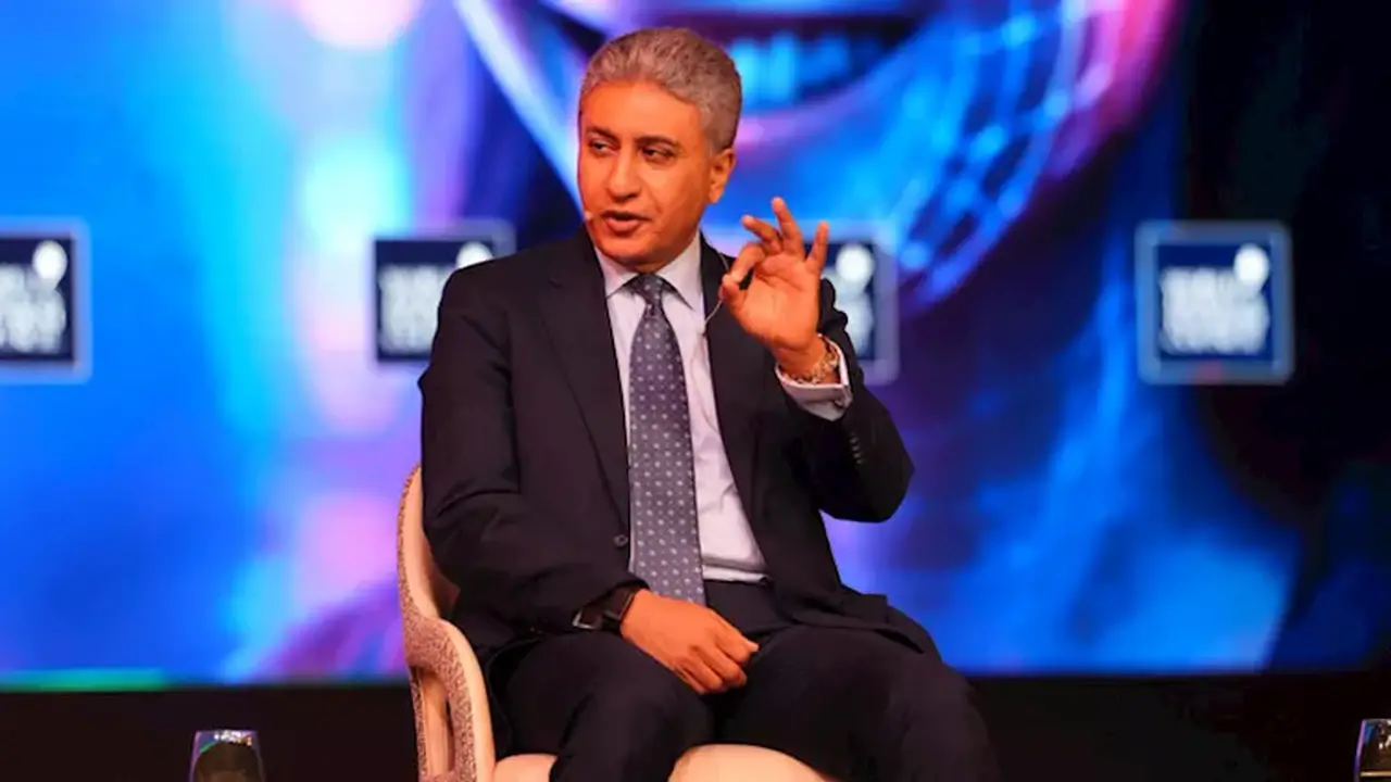 وزير السياحة ينعى أحمد الديب مفتش الآثار الغارقة بعد مسيرة حافلة بالعطاء