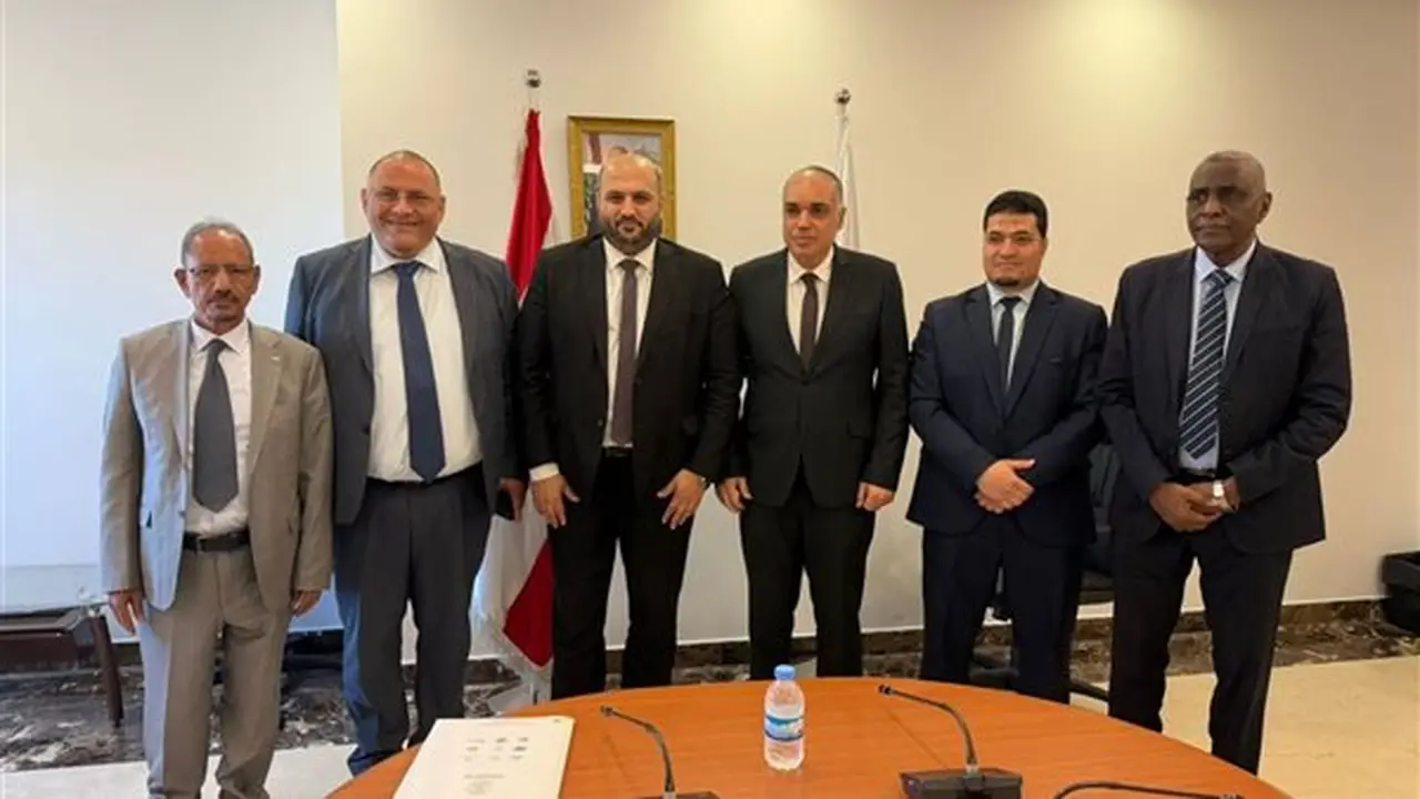 وزير الصحة اللبناني يلتقي وفد اتحاد الأطباء العرب لتعزيز التعاون الصحي