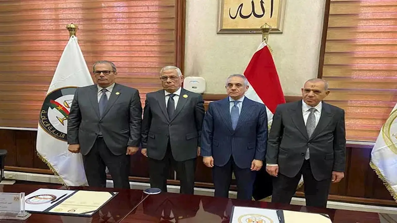 وزير العدل يهنئ مجلس القضاء الأعلى ورئيس محكمة الاستئناف يترأس الاجتماع الأول