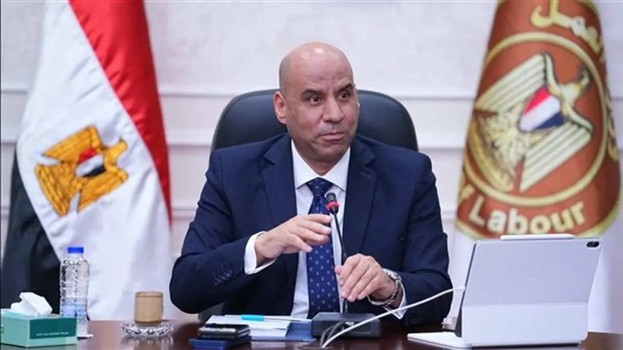 تسهيلات جديدة لإصدار تراخيص عمل الأجانب في ترميم المساجد التاريخية