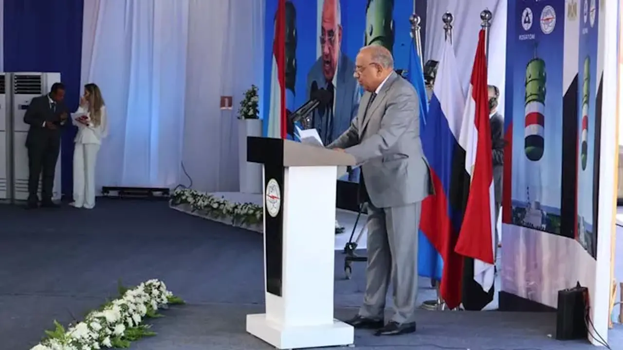وزير الكهرباء: استثمارات بقيمة 4.2 تريليون جنيه تنقل مصر من عجز الطاقة إلى فائض