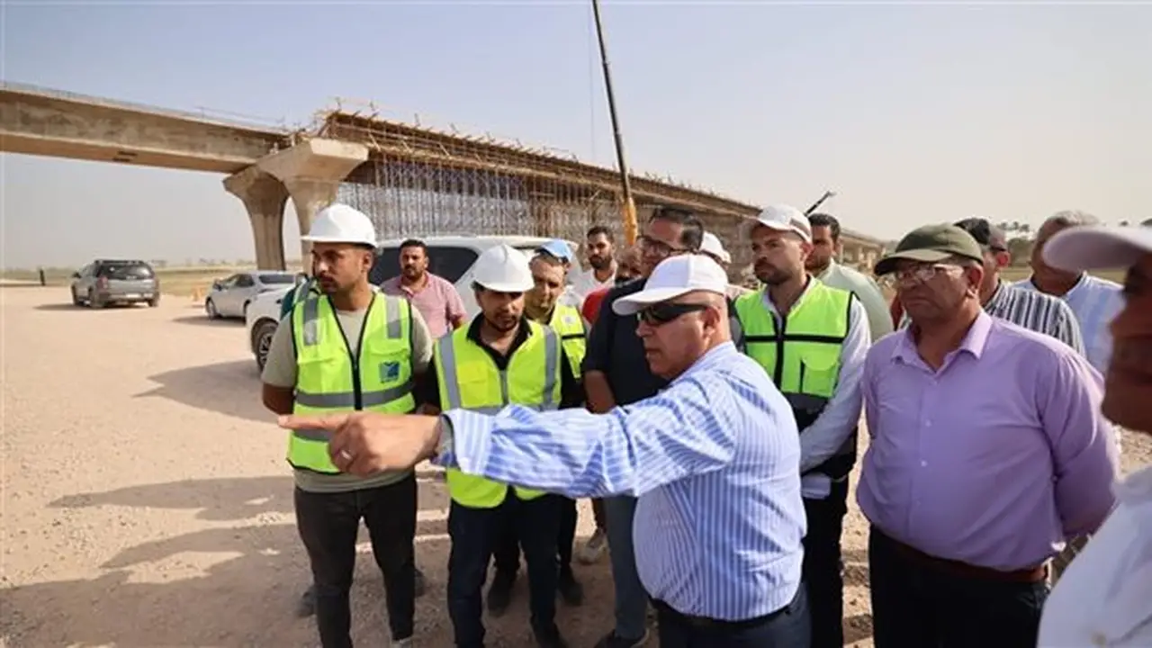 تفقد وزير النقل مواقع العمل بالخط الأول من شبكة القطار الكهربائي من مطروح إلى النوبارية
