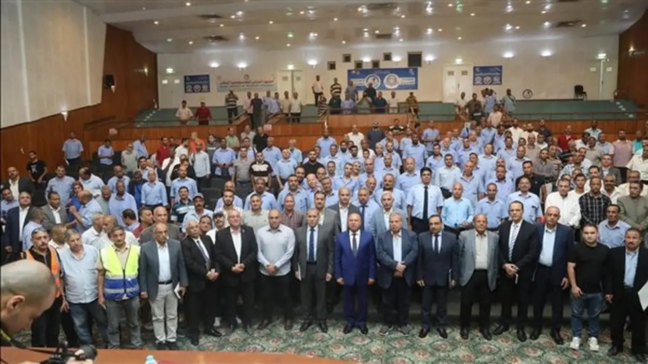 وزير النقل يلتقي قائدي القطارات ومسؤولي الصيانة لتعزيز تطوير السكك الحديدية
