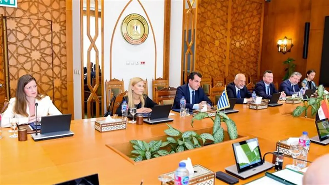 وزير الهجرة اليوناني: مصر شريك استراتيجي ودورها محوري في تعزيز أمن واستقرار المنطقة