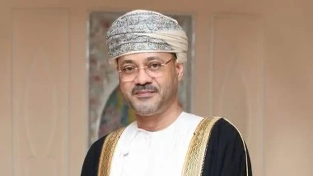 وزير خارجية عمان: مناقشات معقدة حول ترتيبات حرية الملاحة في مضيق هرمز