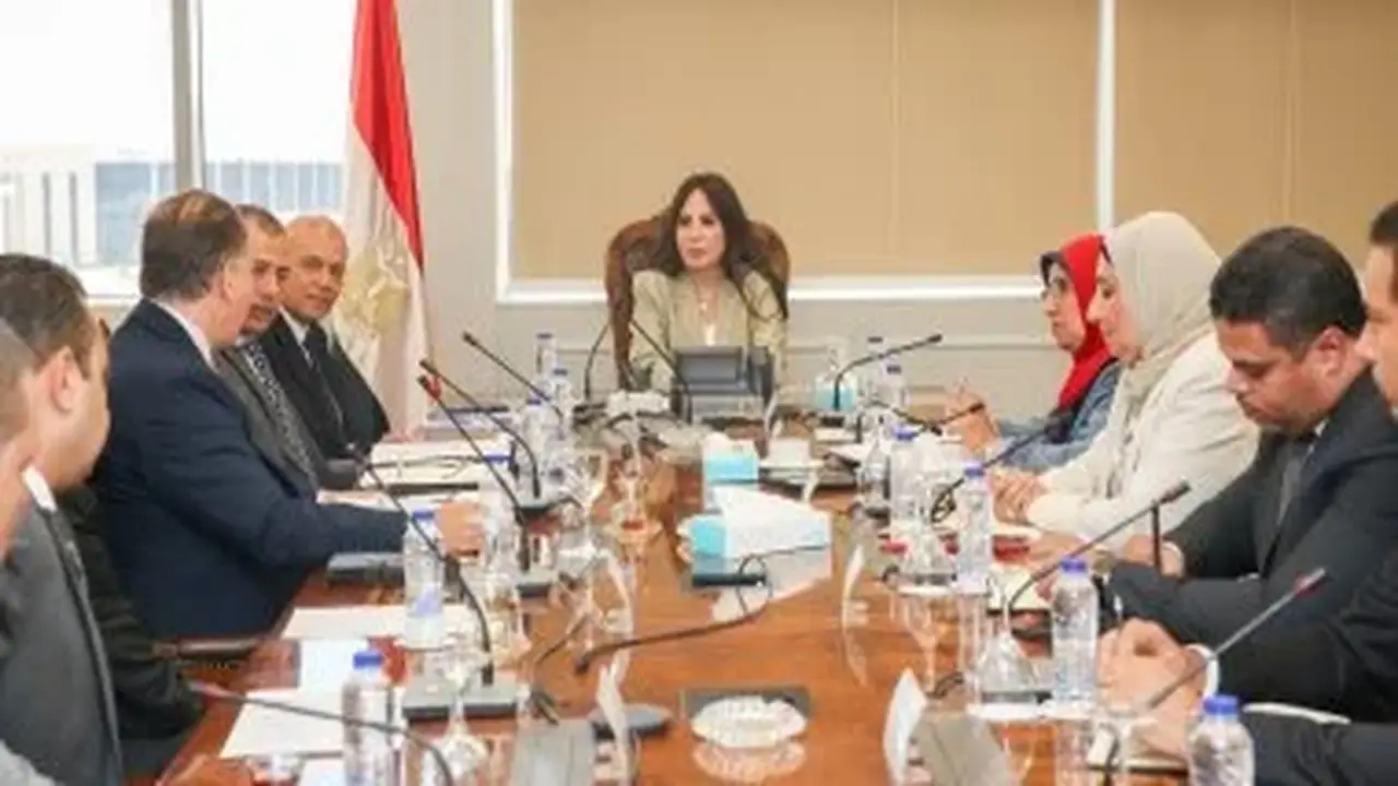 وزيرة الإسكان تستعرض سُبل تعزيز التعاون مع شركة BAMAG الألمانية