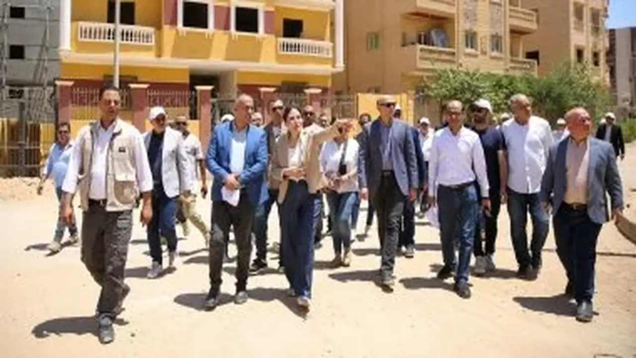 وزيرة الإسكان تتابع الأعمال الجارية في الحي المتميز بمدينة بدر