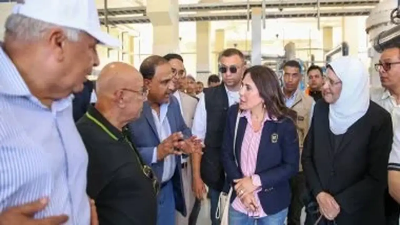وزيرة الإسكان ومحافظ مطروح يبدآن جولة تفقدية لمشروعات مياه الشرب