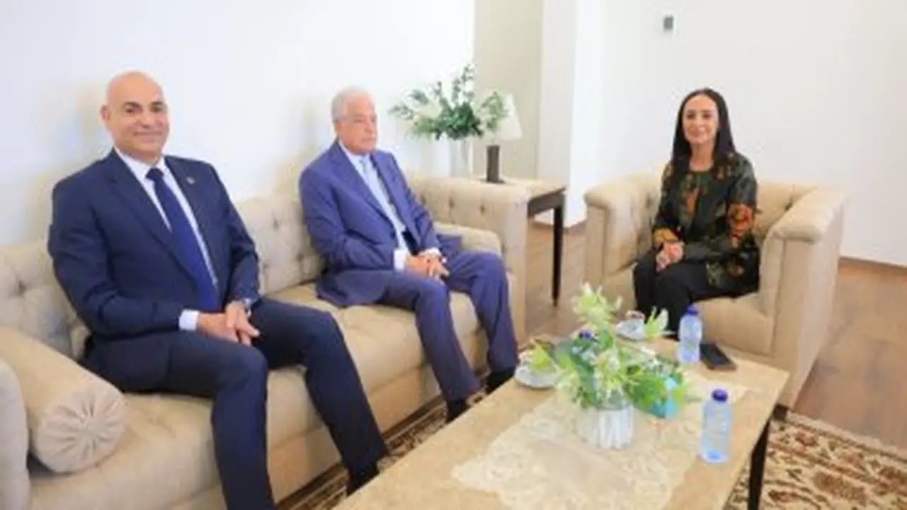 وزيرة التضامن تبحث تأهيل الطلاب والخريجين لسوق العمل