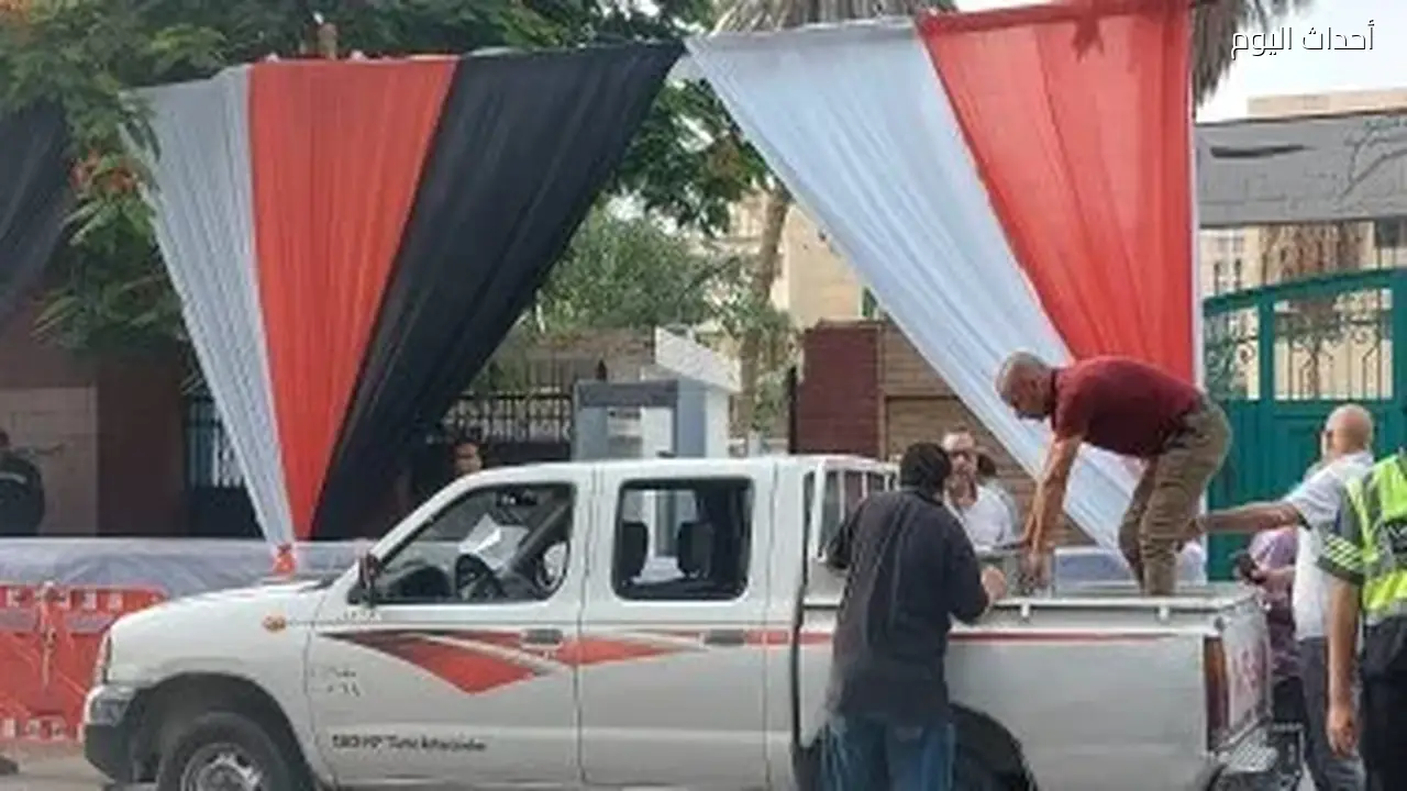 وصول صناديق أسئلة امتحانات الكيمياء والجغرافيا للجان الثانوية العامة في الجيزة