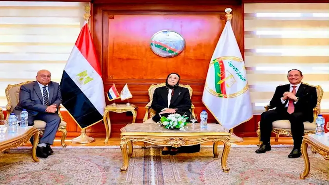 تهنئة وفد نادي قضاة مصر للمستشارة هدى عيسى بمناسبة توليها رئاسة النيابة الإدارية | صور