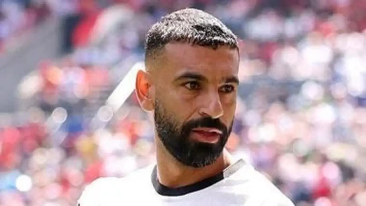 3 أندية تركية تنافس على ضم محمد صلاح بعد زيارة وكيله لإسطنبول