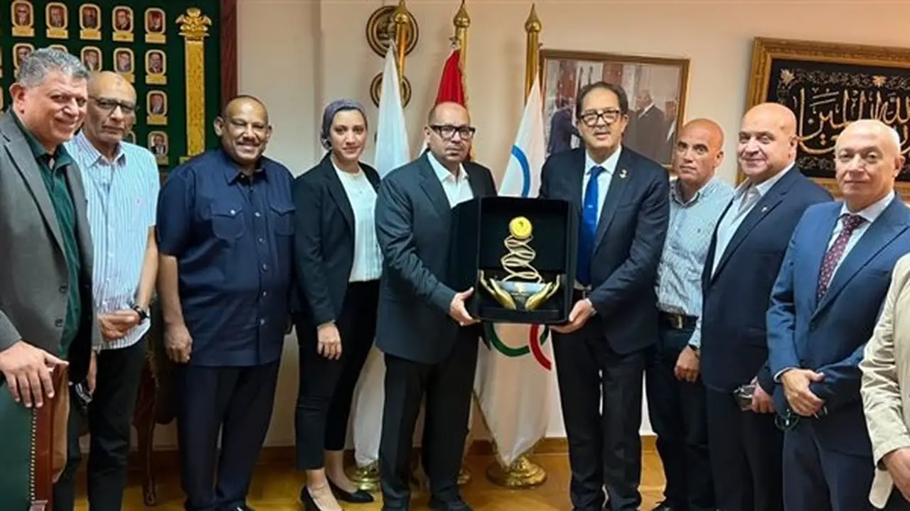 ياسر إدريس يستقبل وفد اتحاد اللجان الأولمبية الأفريقية برئاسة مصطفى براف