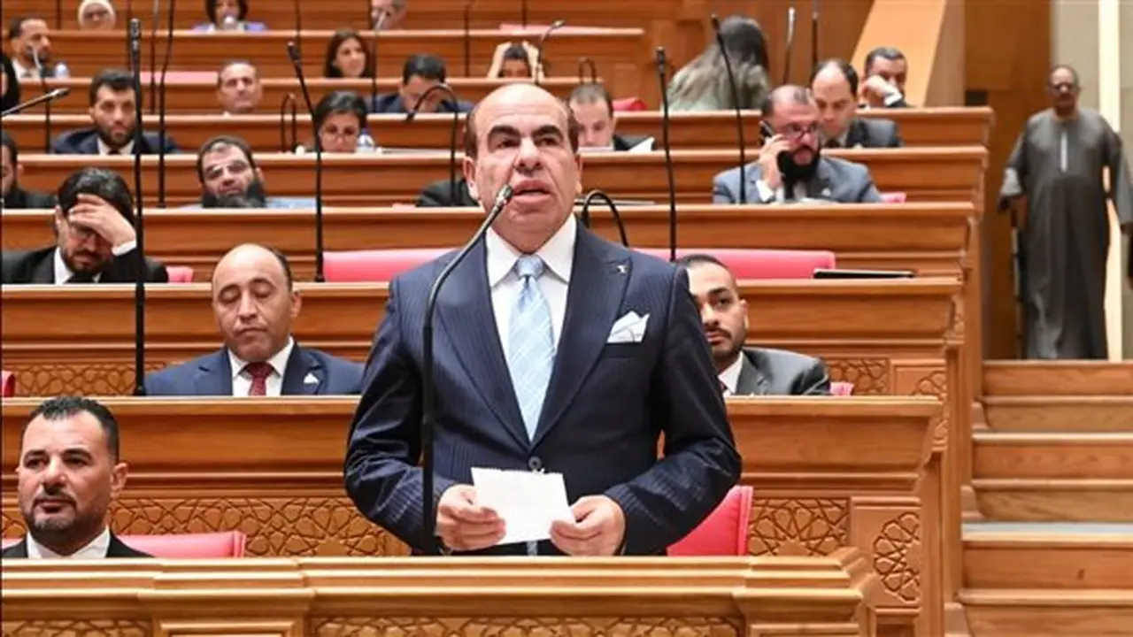 ياسر الهضيبي يتقدم بطلب إحاطة بشأن ضوابط التحويل إلى المدارس الدولية