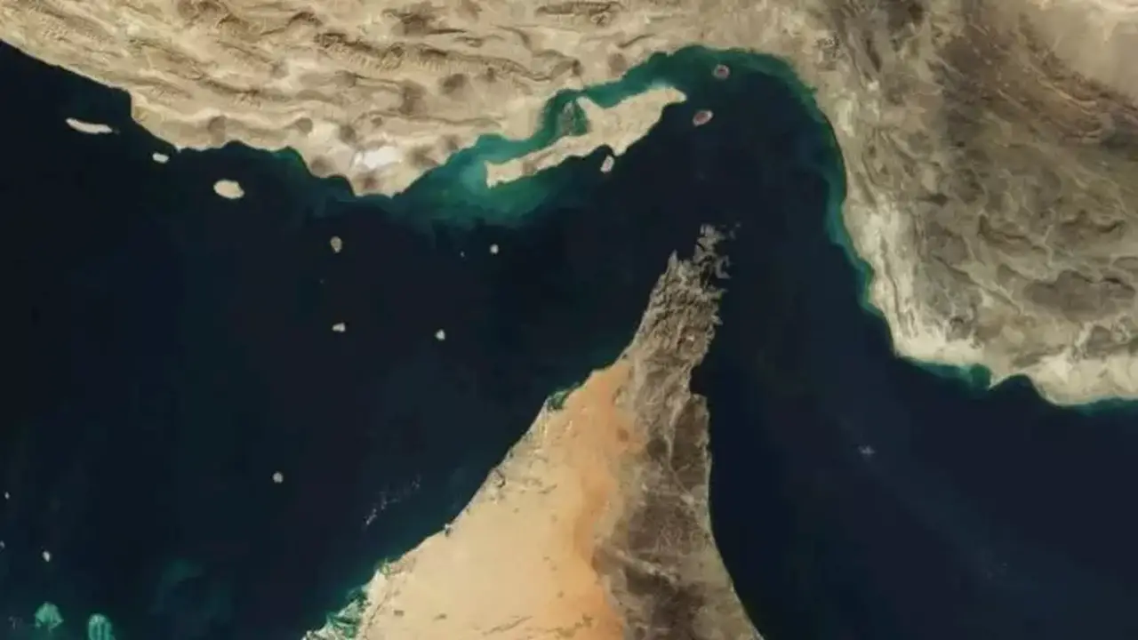 الحرس الثوري الإيراني يغلق مضيق هرمز حتى إشعار آخر