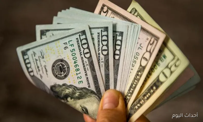 كم سعر 100 دولار اليوم في السوق السوداء؟ .. سعر الدولار مقابل الجنيه المصري الآن في نهاية التعاملات