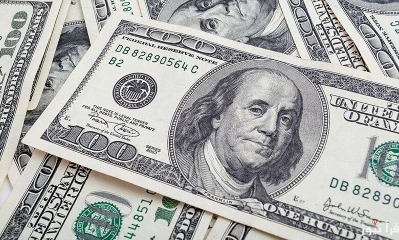 كم سعر 100 دولار اليوم في السوق السوداء؟