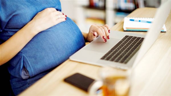 تعويض الأجر للمرأة العاملة خلال إجازة الوضع وفق ضوابط جديدة