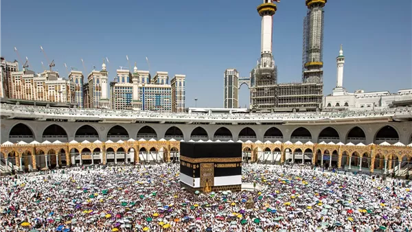 توافد ضيوف الرحمن إلى الأراضي المقدسة لموسم الحج