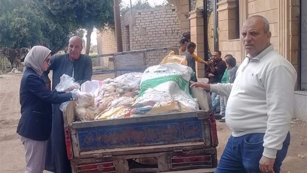 ضبط فراخ منتهية الصلاحية على تروسيكل في بني سويف